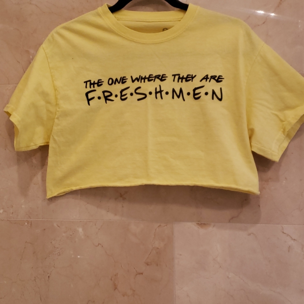 CUSTOM INK FRIENDS FRESHMEN YELLOW CROP TOP SHIRT